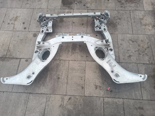 6797643 - Балка саней передня bmw m6 f06