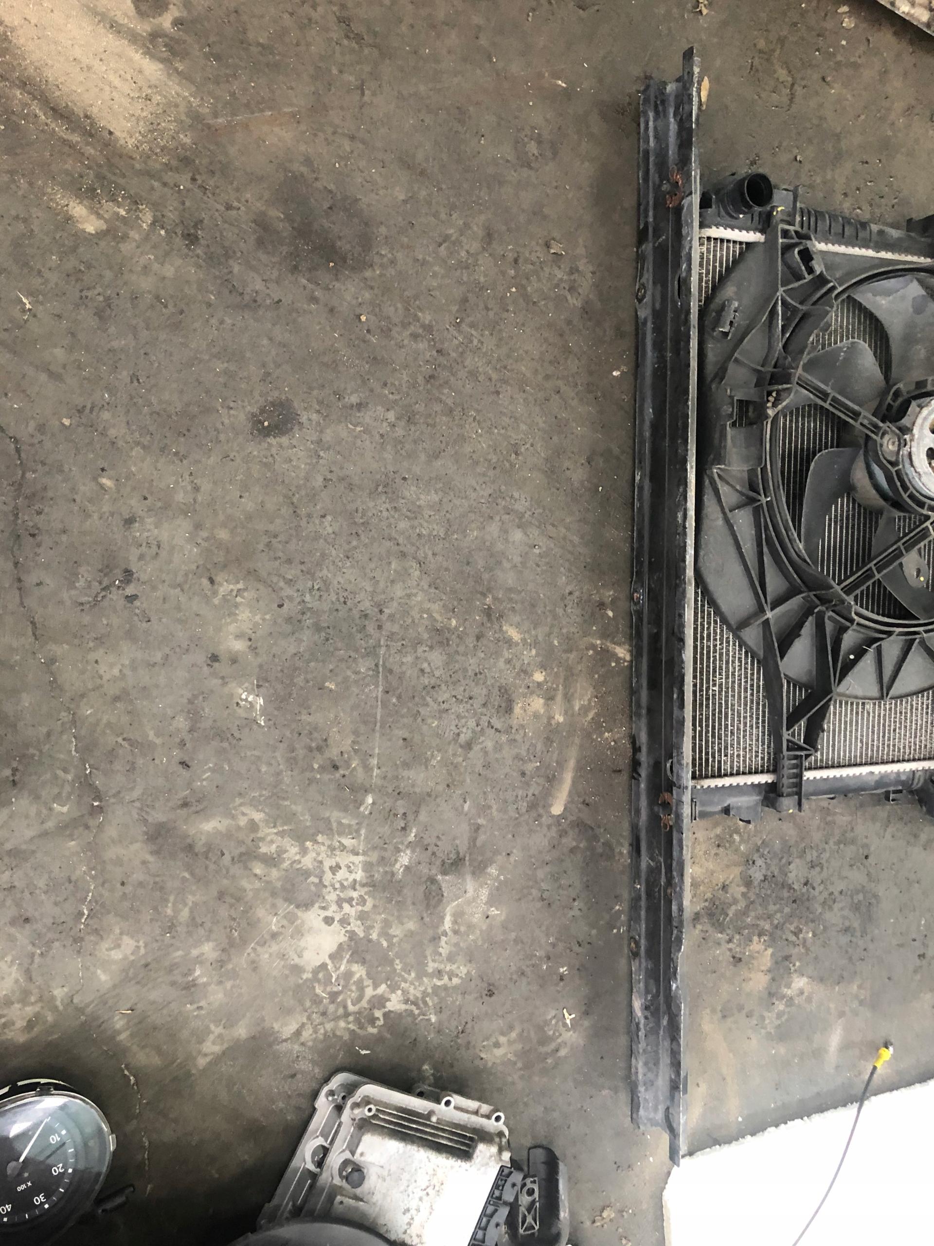 ПРОМІНЬ TRAFIC VIVARO 2001-2010 ПІД РАДІАТОР