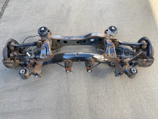 E81 E87 - Задня балка бмв серія 1 е81 е87 серія 3 е90 е91 е92 е93