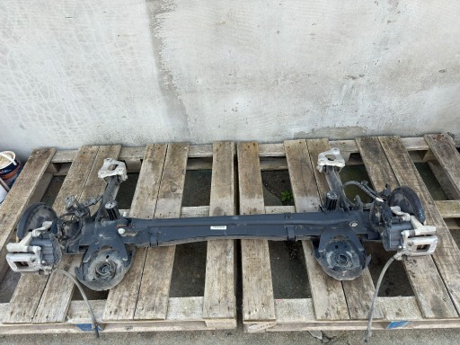 E-C4 DS3 - Ось задней луче