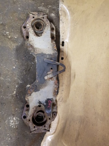 1986 2.1 - Балка передньої підвіски fsc жук