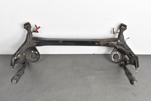 Луч задней подвески 42101-12171 toyota prius iii xw30 2013