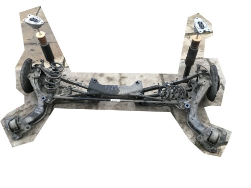 Балка задньої підвіски bmw x1 f48 6851560