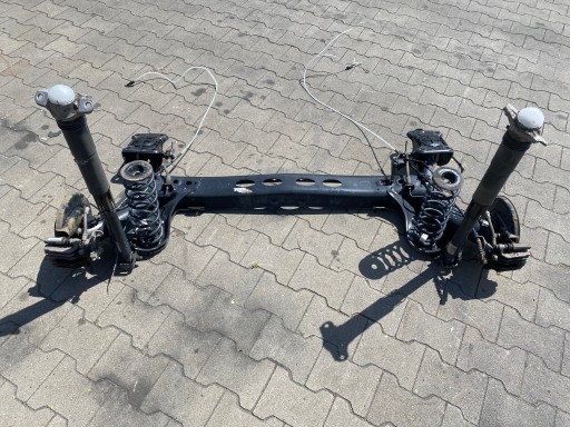 AUST121191 - Задняя подвесная луча задней оси skoda kamiq 1.0 tsi зажимы tsi