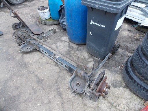 5555555331` - Задня підвісна променя opel vivaro renault ragic 01-14 hubs set