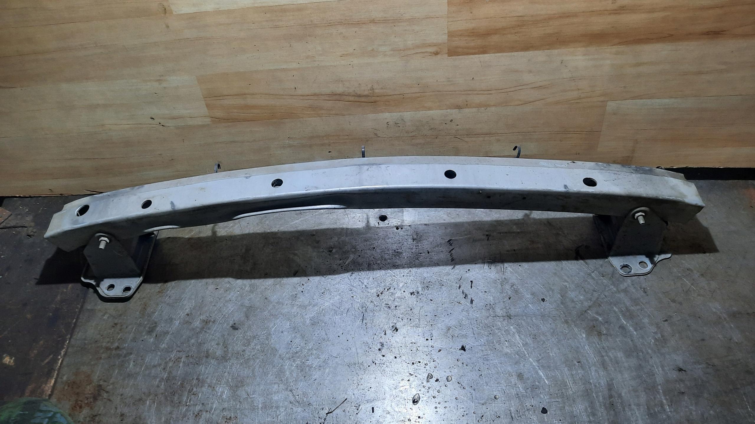 БАЛКА ПЕРЕДНЬОГО БАМПЕРА OPEL CORSA C 04R