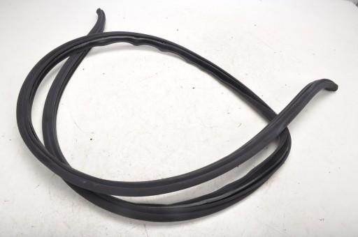 BENTLEY ARNAGE ПРОКЛАДКА ДВЕРЕЙ ПРАВА ПЕРЕДНЯ