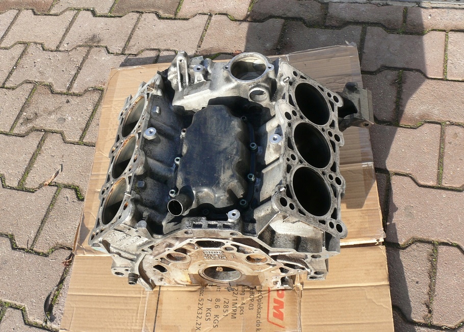Блок двигуна AUDI A6 C5 A4 B6 3.0 V6 ASN для столу