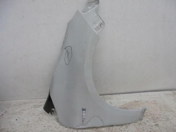 Бризговики 058 правий TOYOTA COROLLA E21 HB Універсал