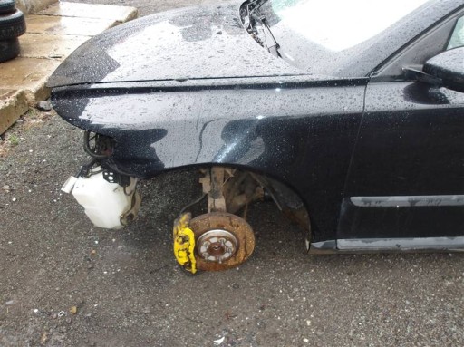 Ліве переднє крило volvo v50 452-46