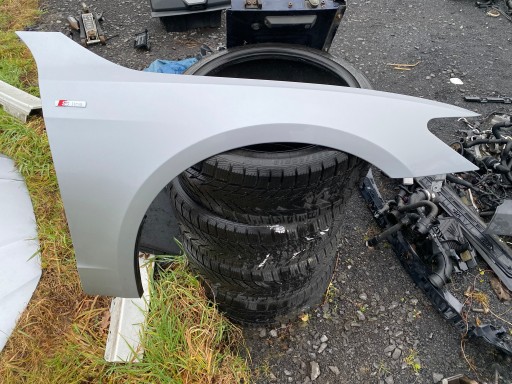 КРИЛО ПЕРЕДНЕ ПРАВЕ ПЕРЕДНЕ AUDI A7 C8 4K 4K8 LZ7G ГАРНИЙ КОЛІР