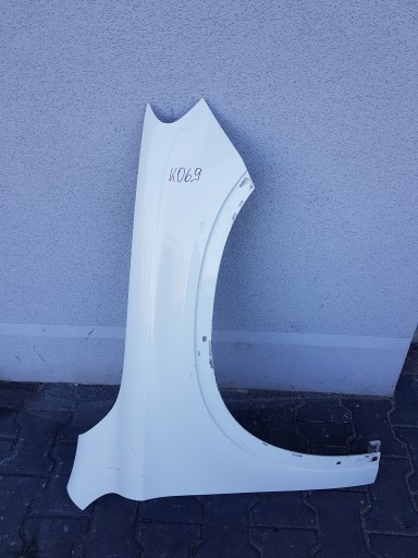 Крило переднє праве mercedes gla a1568810201