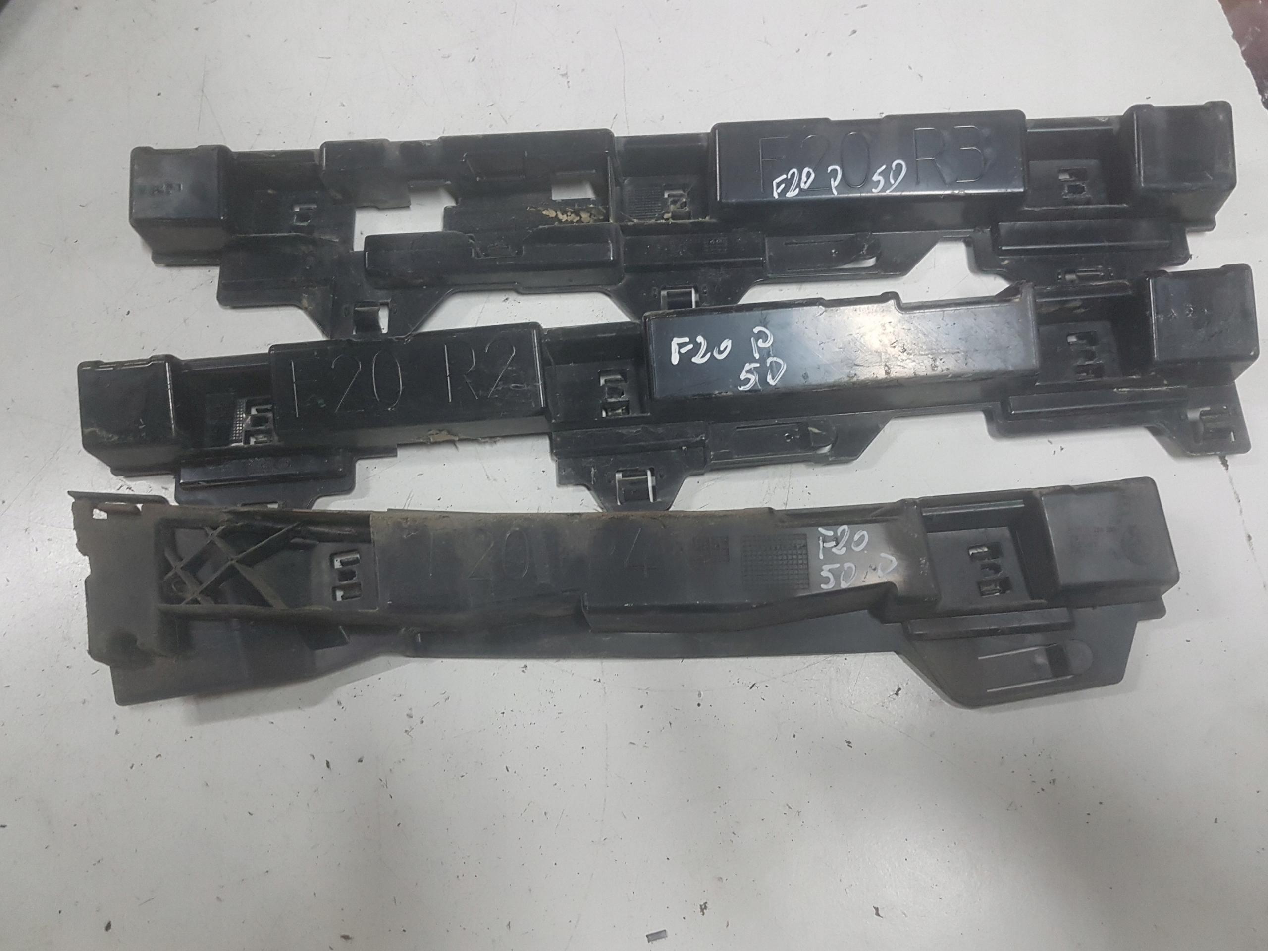 BMW 1 F20 направляючі кріплення бічній панелі П