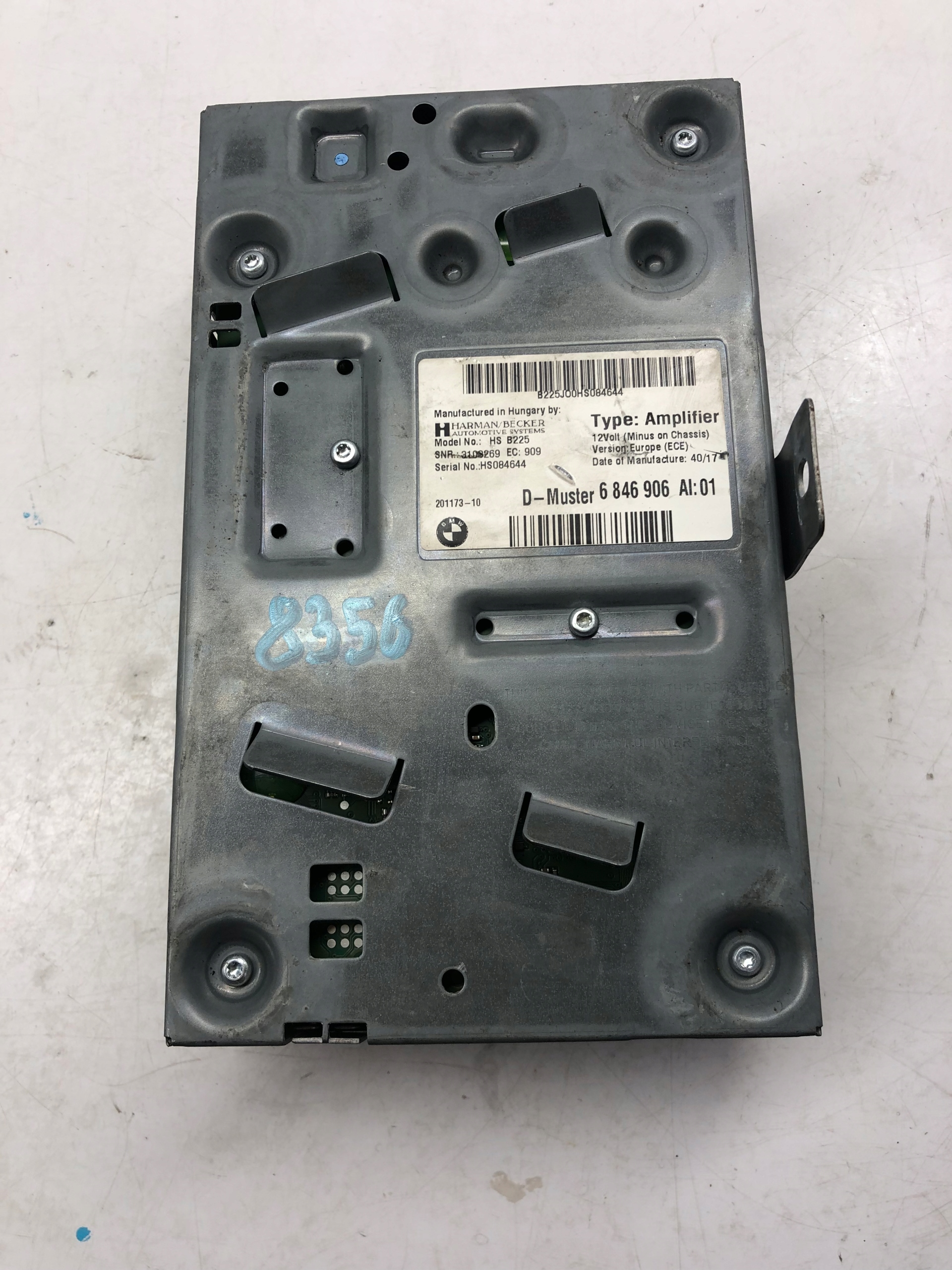 BMW 1 F20 X1 F48 I3 I8 усилитель Harman 6846906