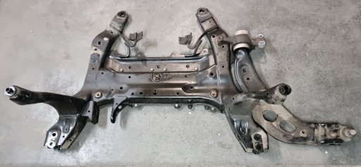 6872729 6872729 - Bmw 1 f40 балка візок санки перед