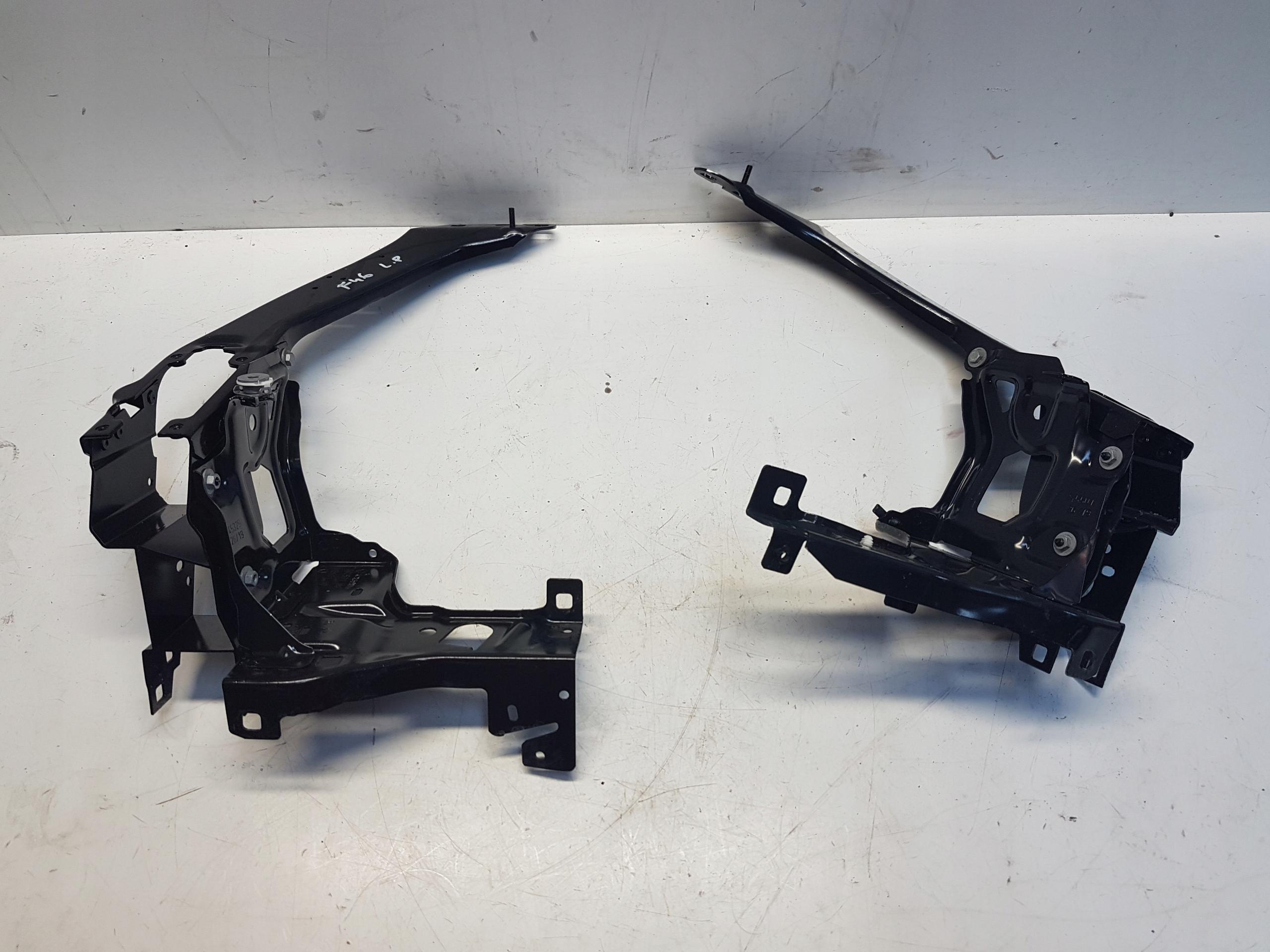 7302532 7426634 - BMW 2 F46 кріплення крила окуляр L / P