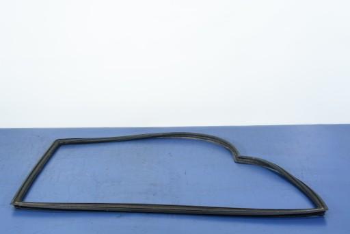BMW 5 E12 прокладка заднього скла