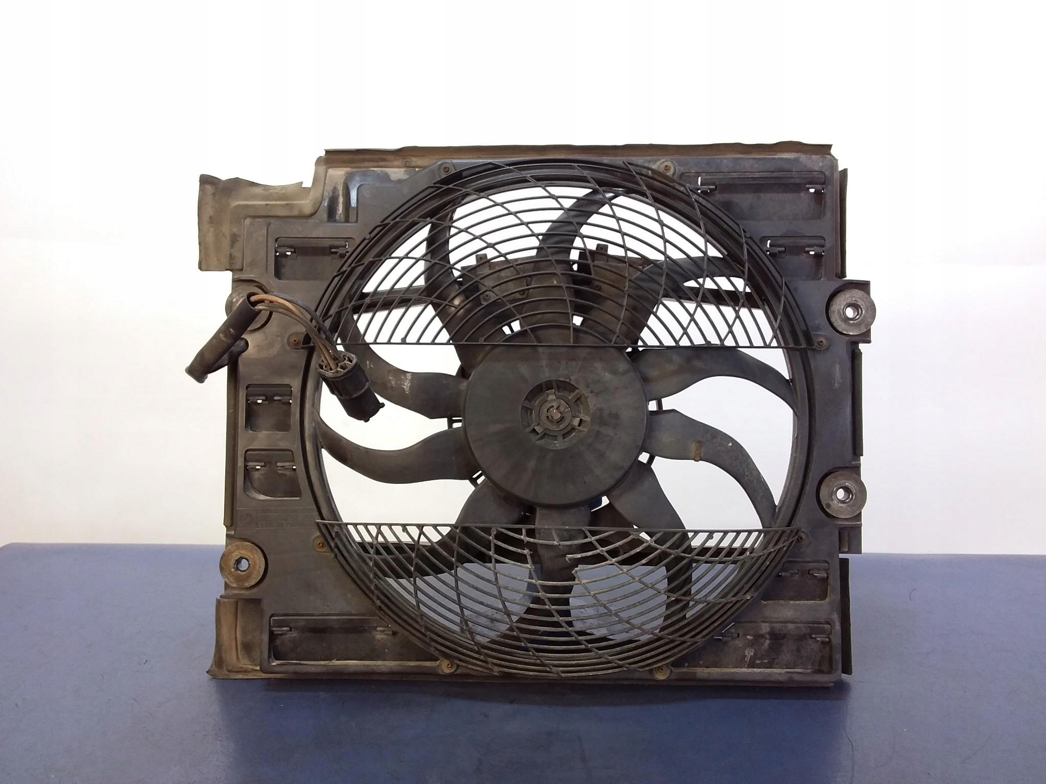 BMW 5 E39 вентилятор кондиционера 6454-8370993