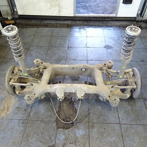 01 - Bmw 5 e60 2.0d задній промінь