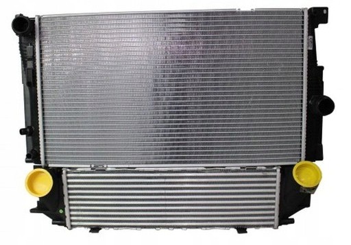 17117626558 - Bmw 5 f10 f11 f07 520i 528i автомат 2010 г. - комплект вода + интеркулер