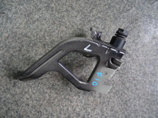 7207209 - BMW 5 F10 F11 кронштейн крепление л
