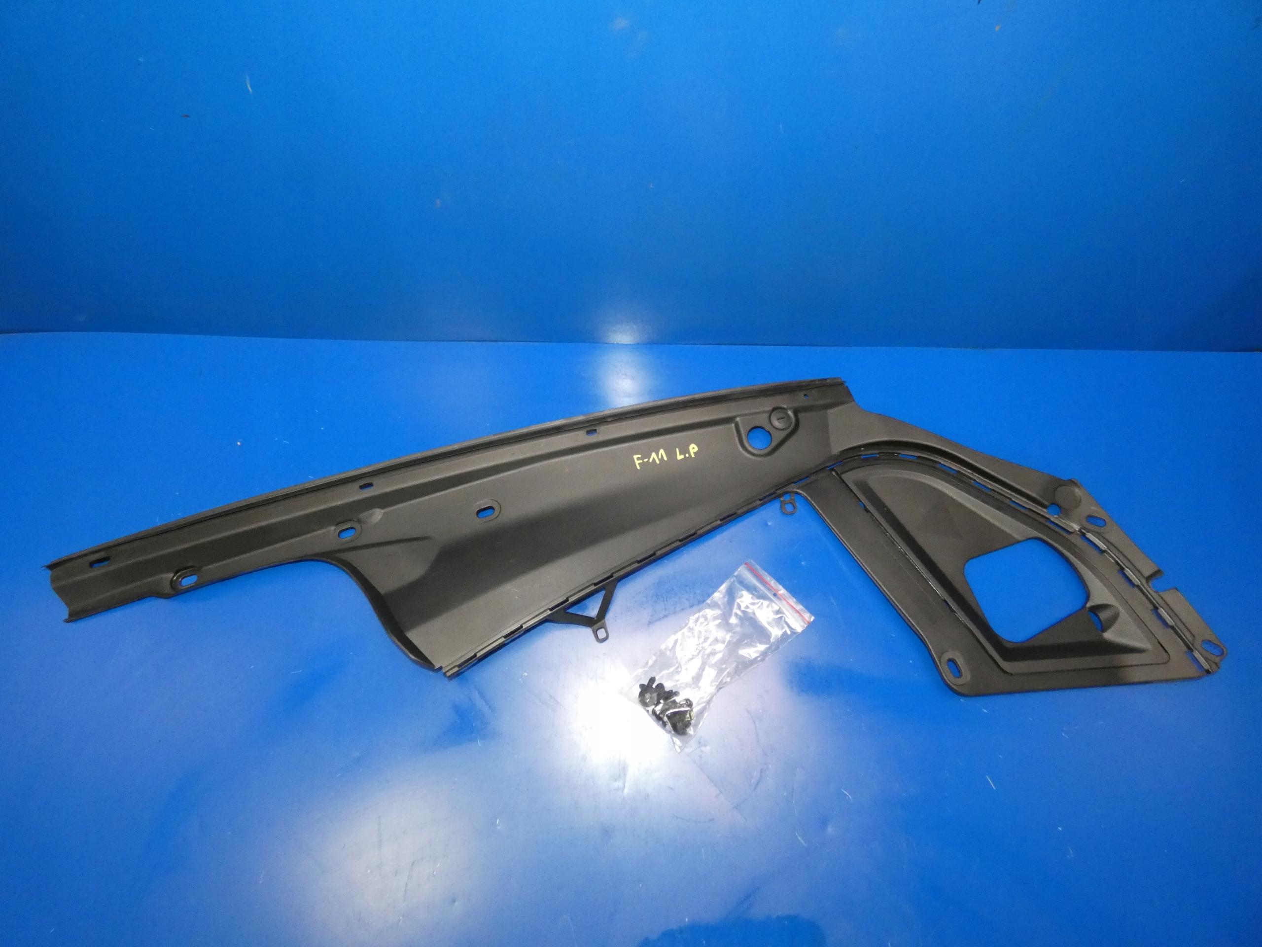 7019803 - BMW 5 F11 F10 фартук брызговик передний левый
