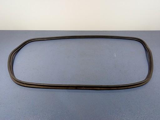 BMW 5 G30 F90 прокладка крышки багажника 7366401