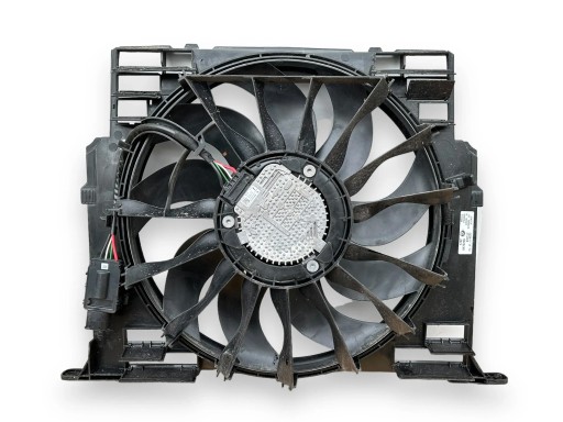 8472268 - BMW 5 G30 G31 2021 вентилятор охолодження