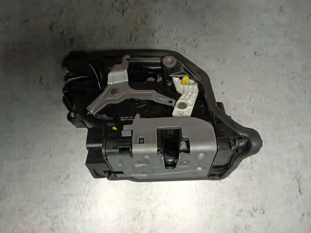 A046465 - BMW 5 G30 G31 замок правый задний