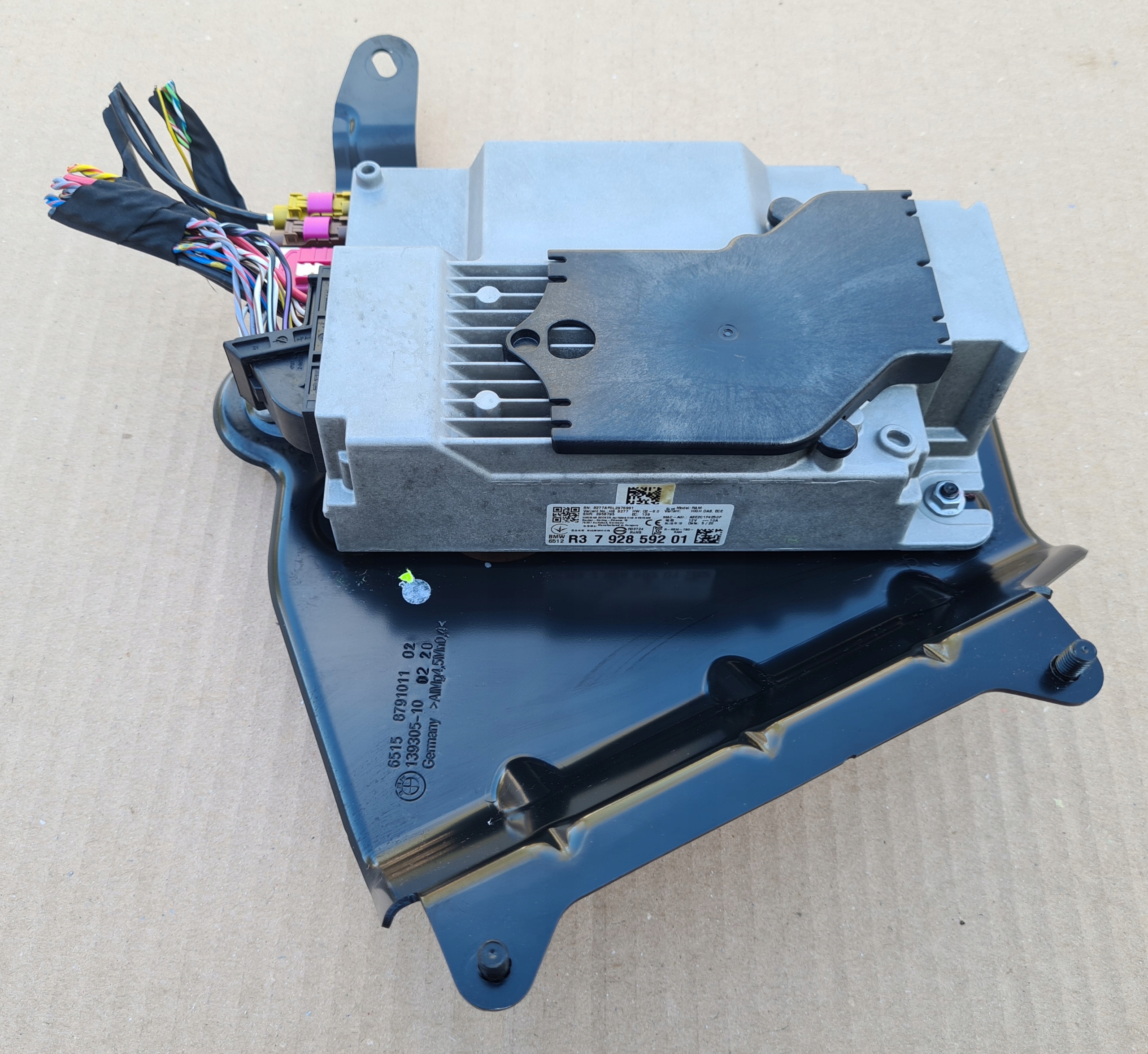 7928592 65127928592 - BMW 5 G30 M5 F90 X5 X6 X7 усилитель Harman KARDON