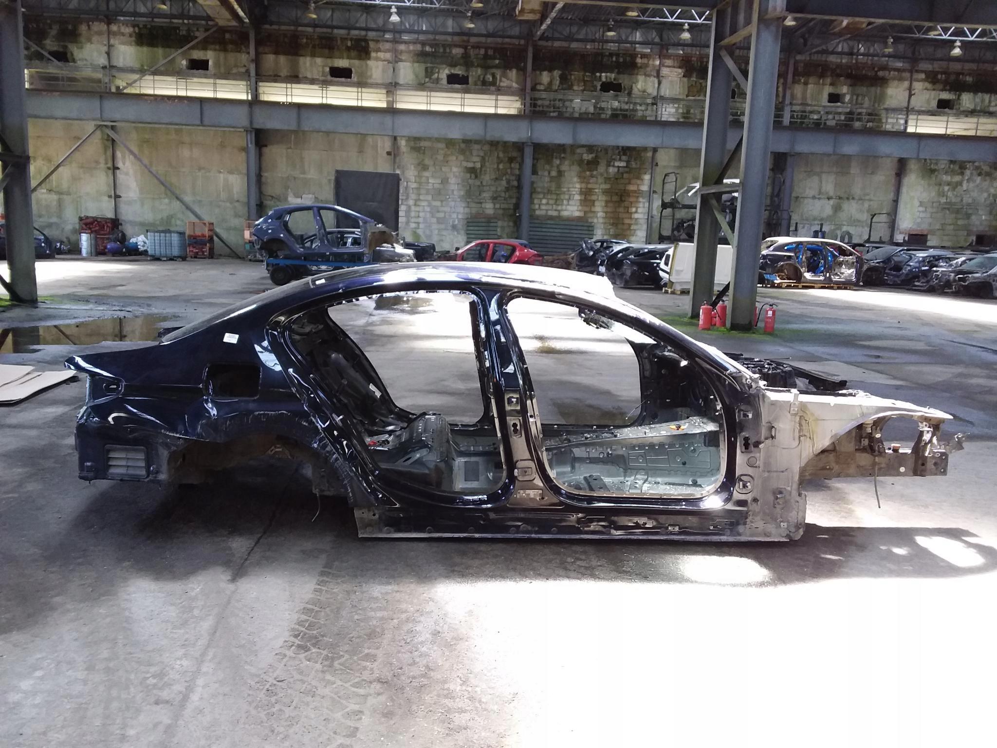 BMW 5 G30 поріг права стійка 416