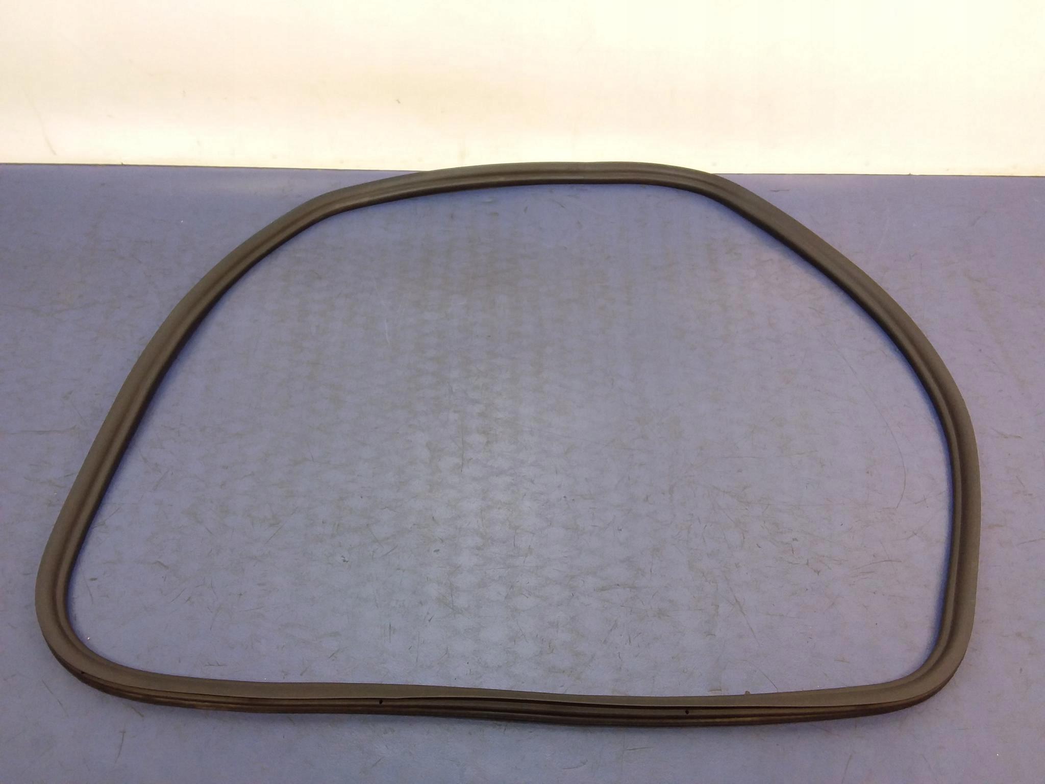 BMW 5 G30 ущільнювач двері лівий задній