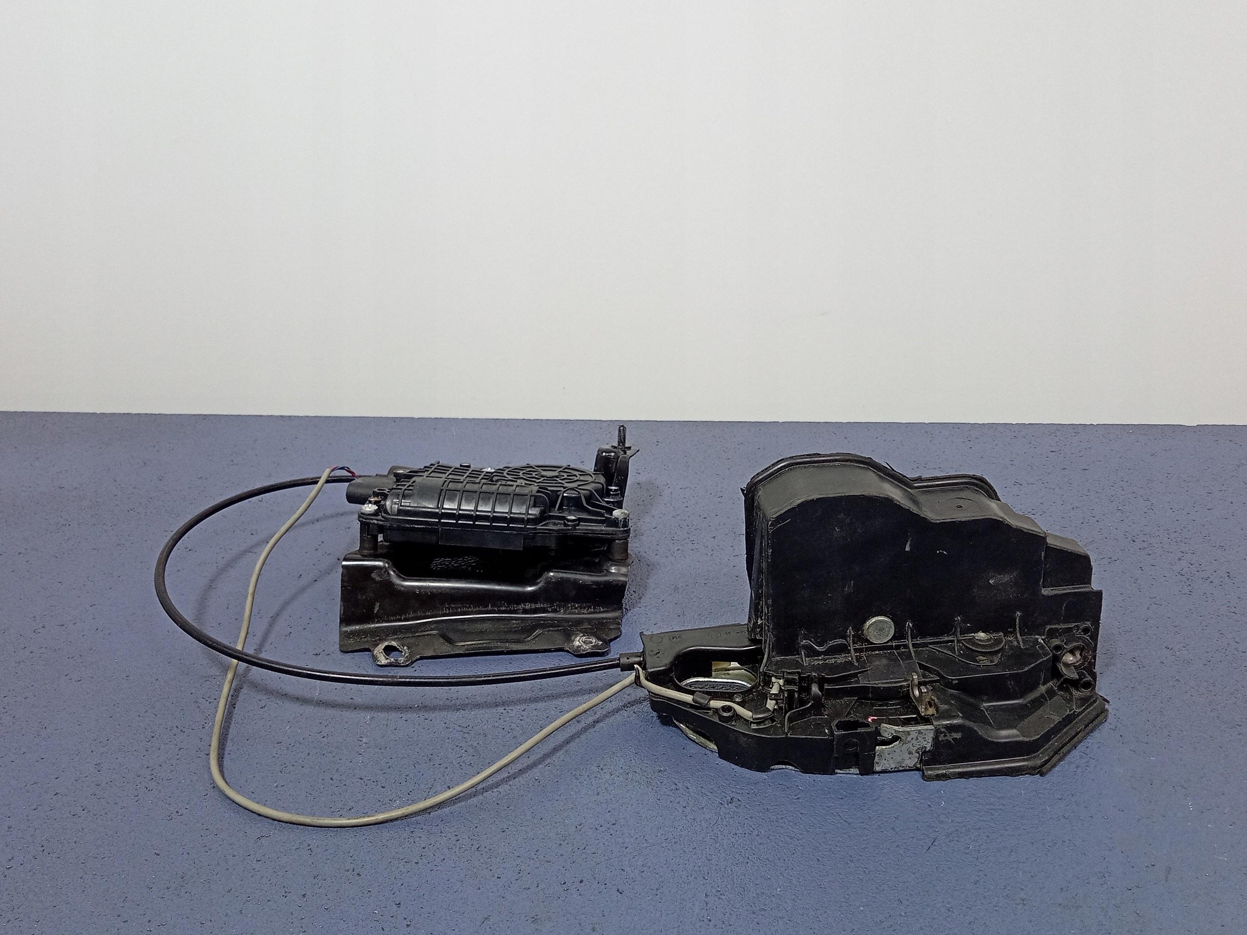 BMW 5 GT F07 замок двери передний левый 7148475