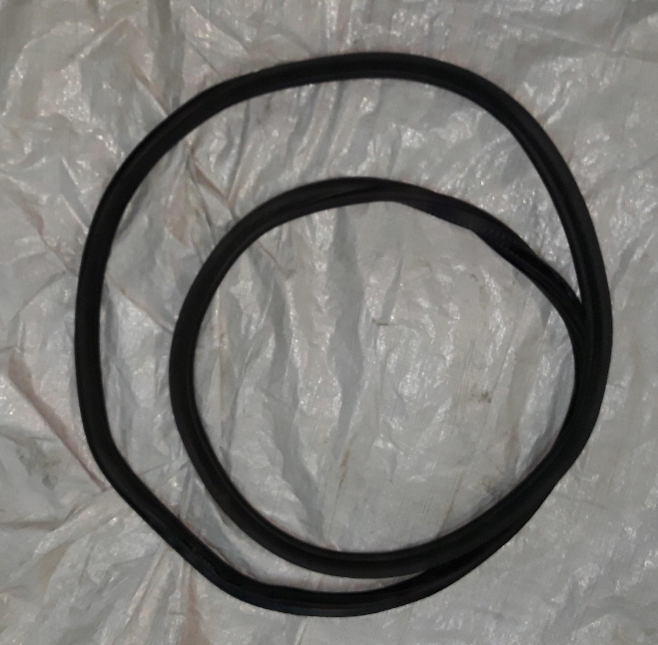 7336046 7454424 - BMW 7 G11 G12 ущільнення дверей ПД П