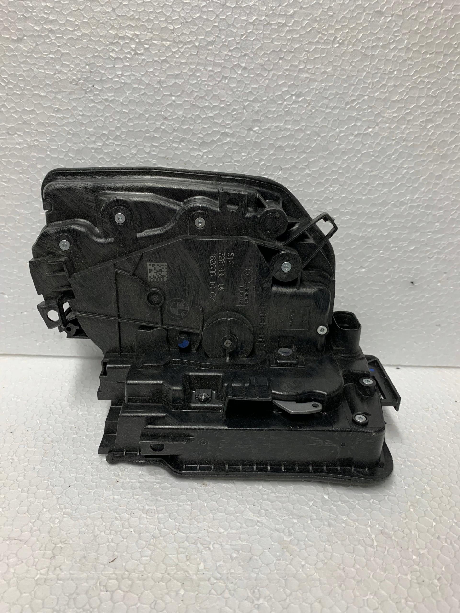 BMW 7281935 F45 G30 F48 I3 замок дверей передній лівий
