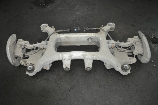 Bmw 750 f01 f02 4.4 v8 балка подвески задние салазки