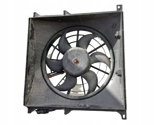 BMW E36 1.6 вентилятор радиатора 8369800