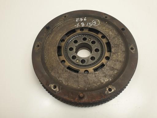 1247996 - BMW E36 1.8 IS ДВУХМАССОВОЕ колесо