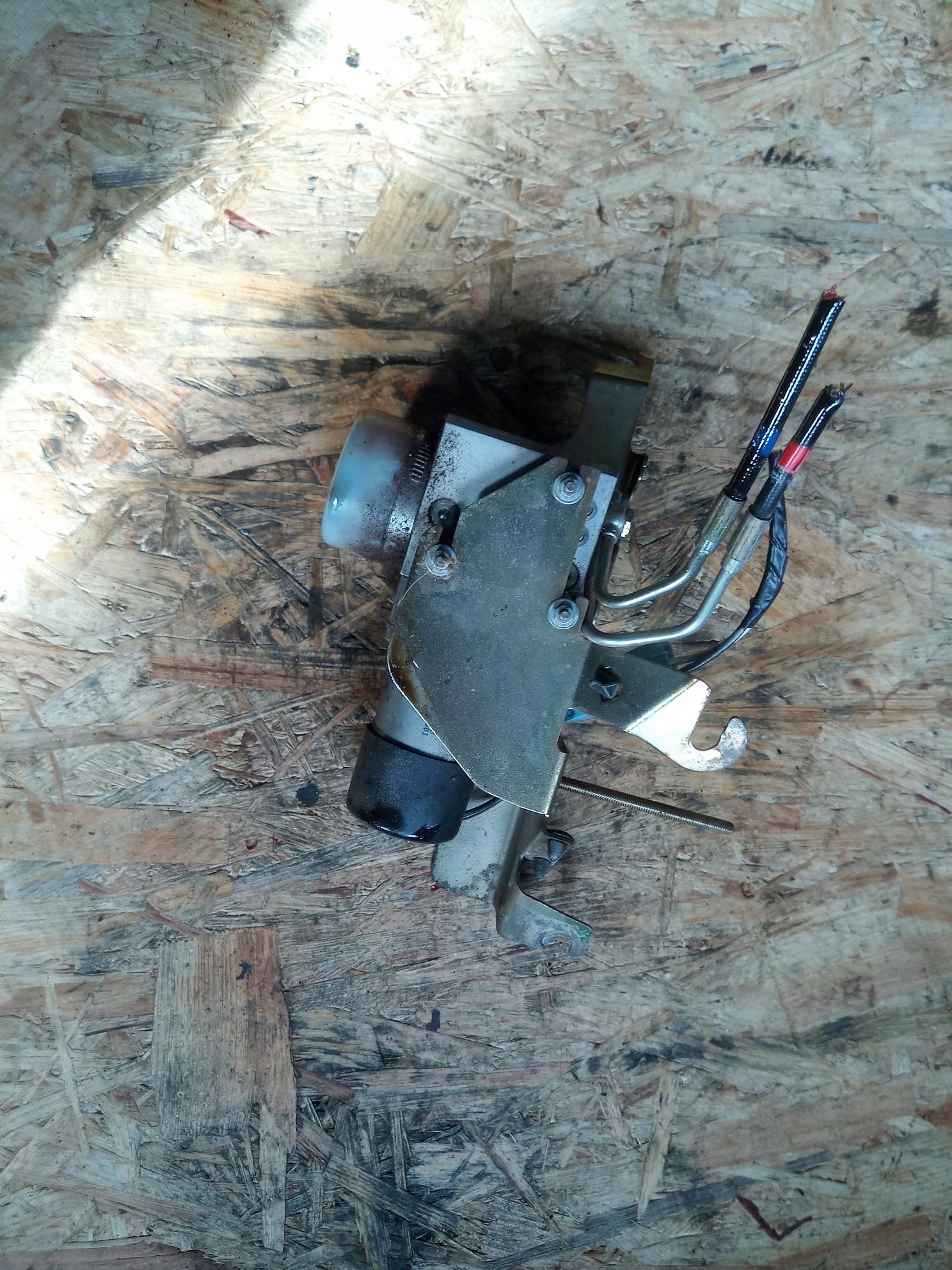 HB70020002 - Насос заслонки BMW E39 7004889 HB70020-002