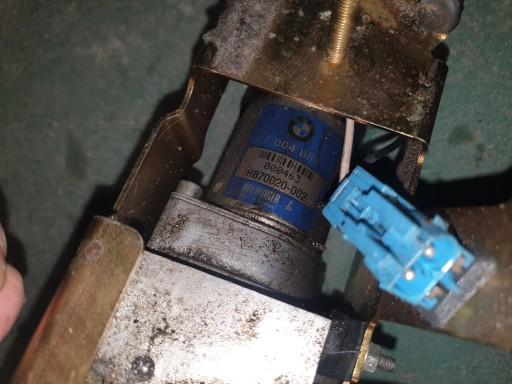 51247015684 - Насос крышки багажника BMW E39 7015684 7004889