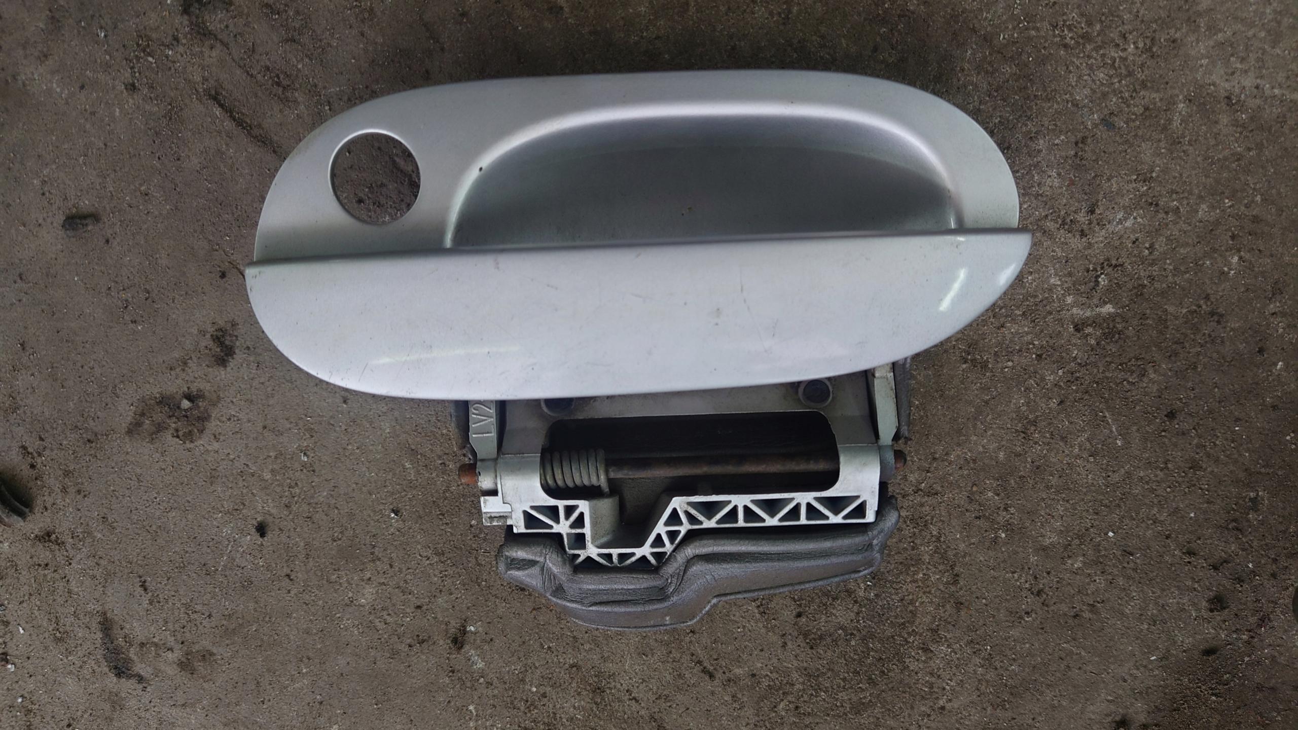 KZ-25698 - BMW E39 ручка двери левая передняя titansilber