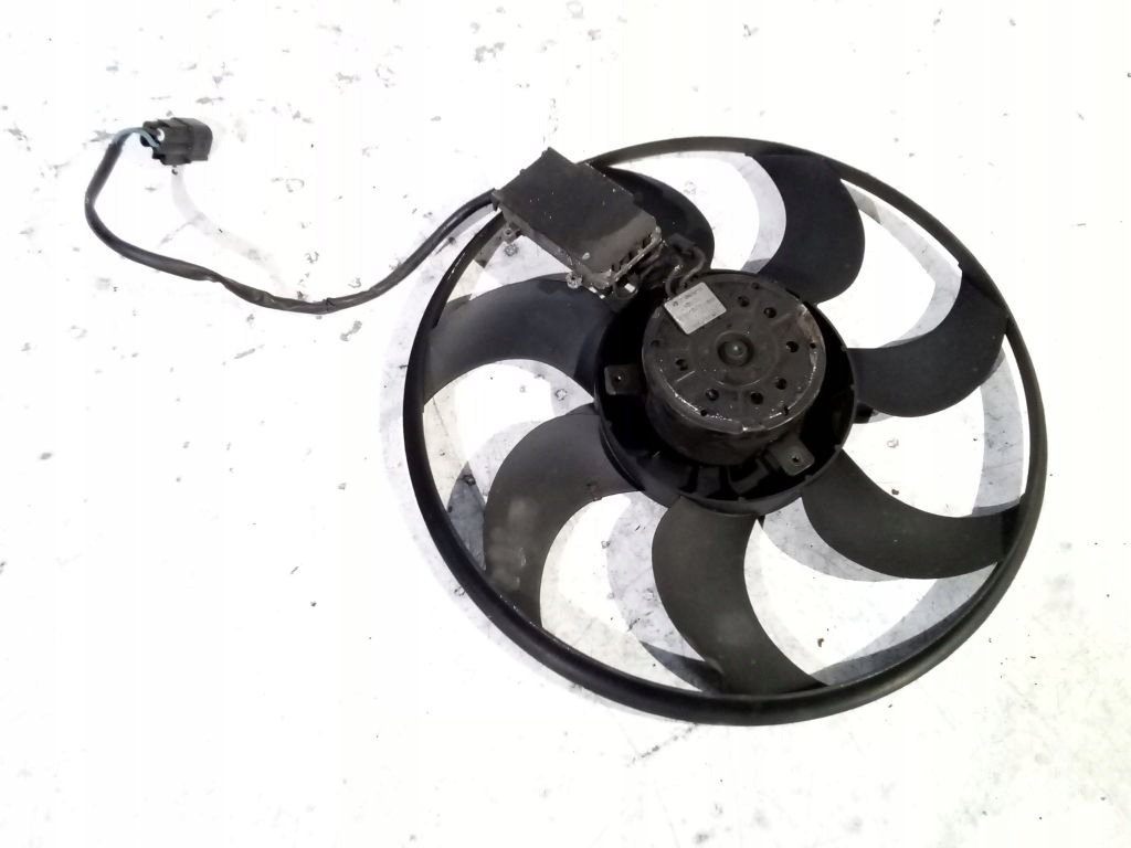 BMW E46 2.5 бензиновый вентилятор радиатора