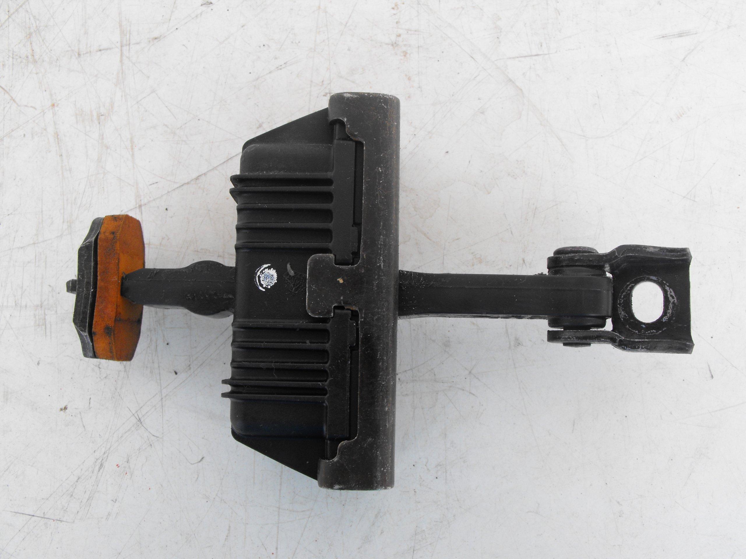 BMW E46 COUPE CABRIO ограничитель двери л