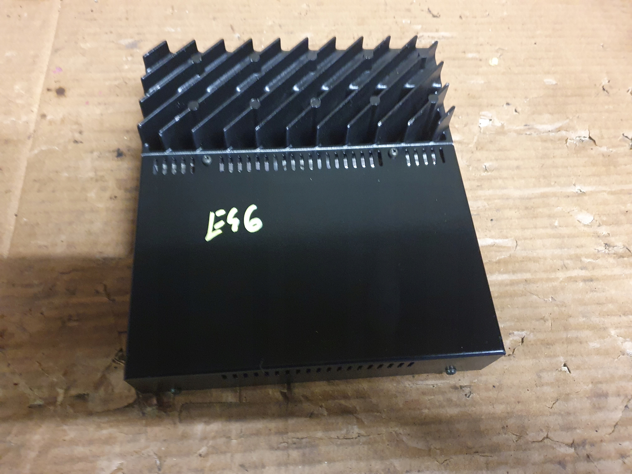 BMW E46 підсилювач звуку HIFI