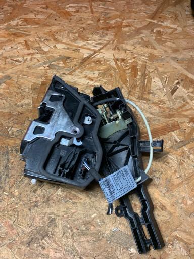 BMW E60 E90 замок ручка двери левая передняя 7202143