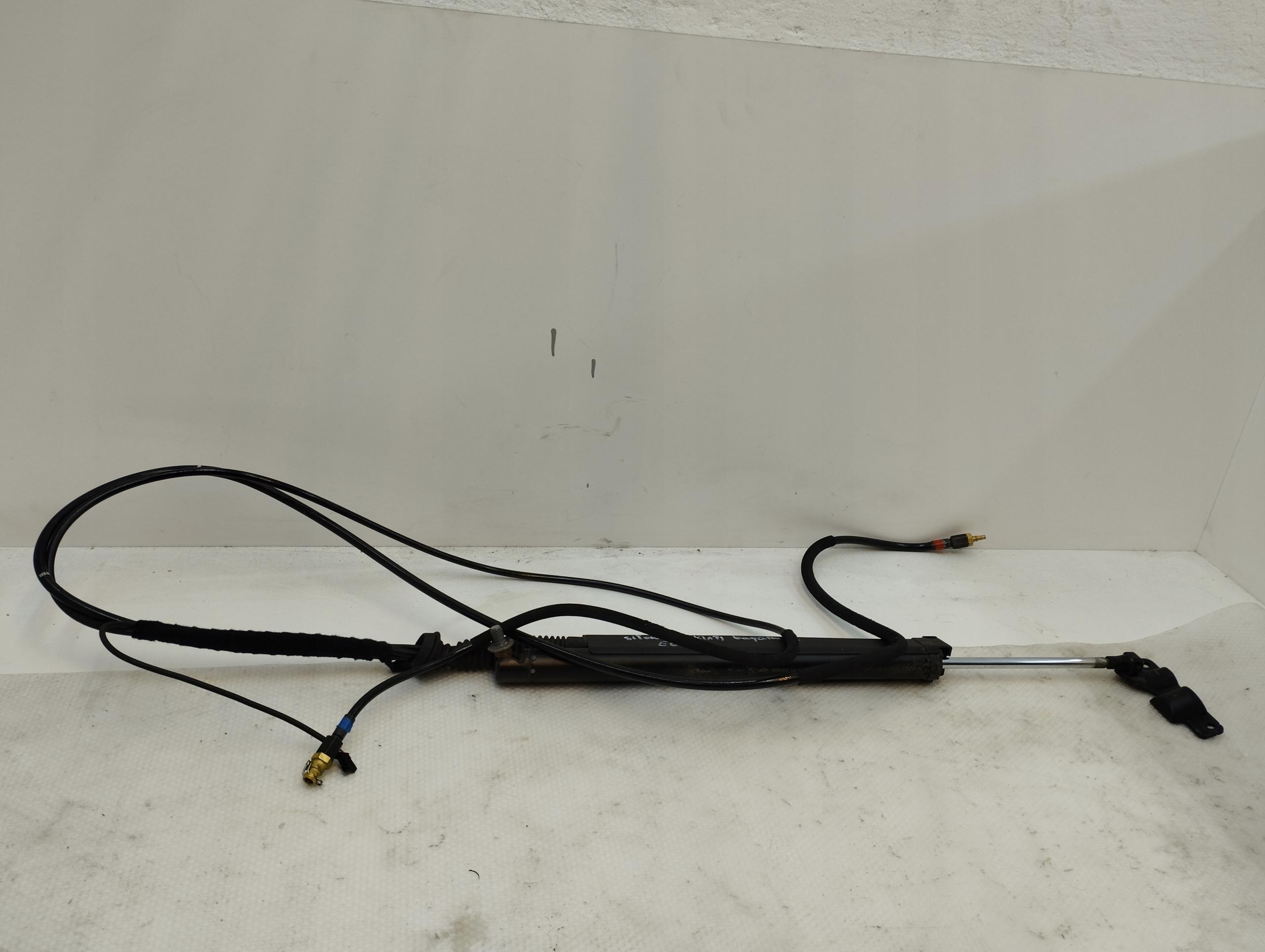 BMW E61 привід кришки багажника 7163662