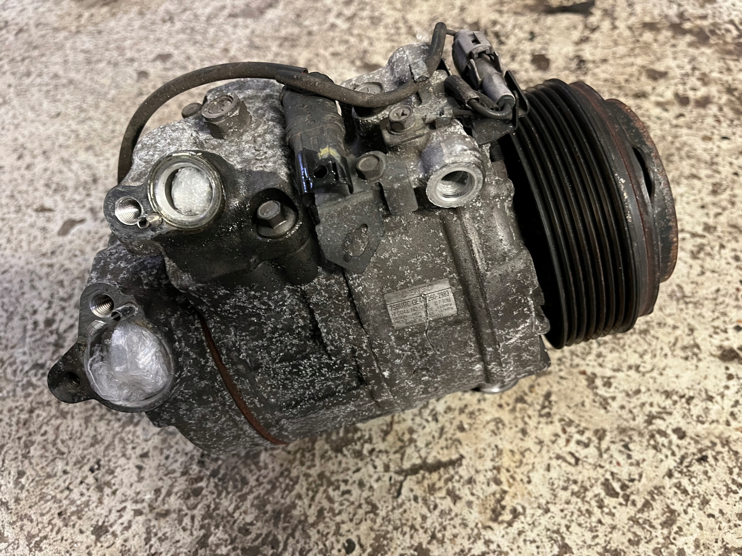 6987890 - BMW E70 N57 3.0 D компресор компресор кондиціонера