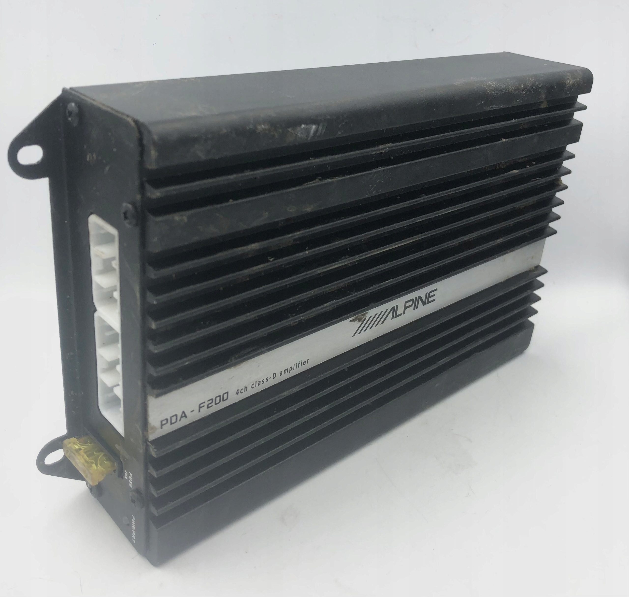 BMW E87 E90 усилитель Alpine 0445683