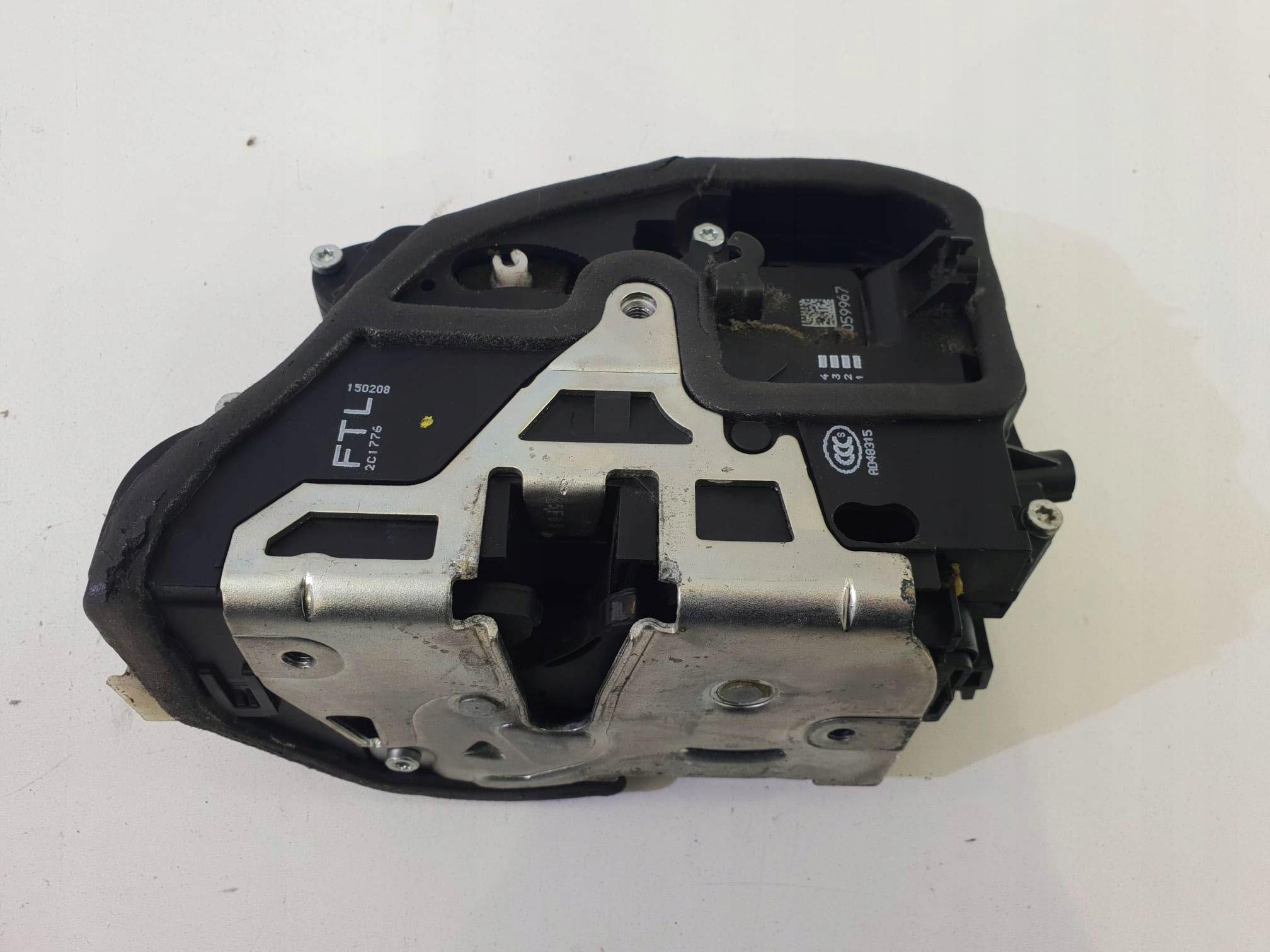 BMW E90 E91 замок дверей передній лівий 7059967