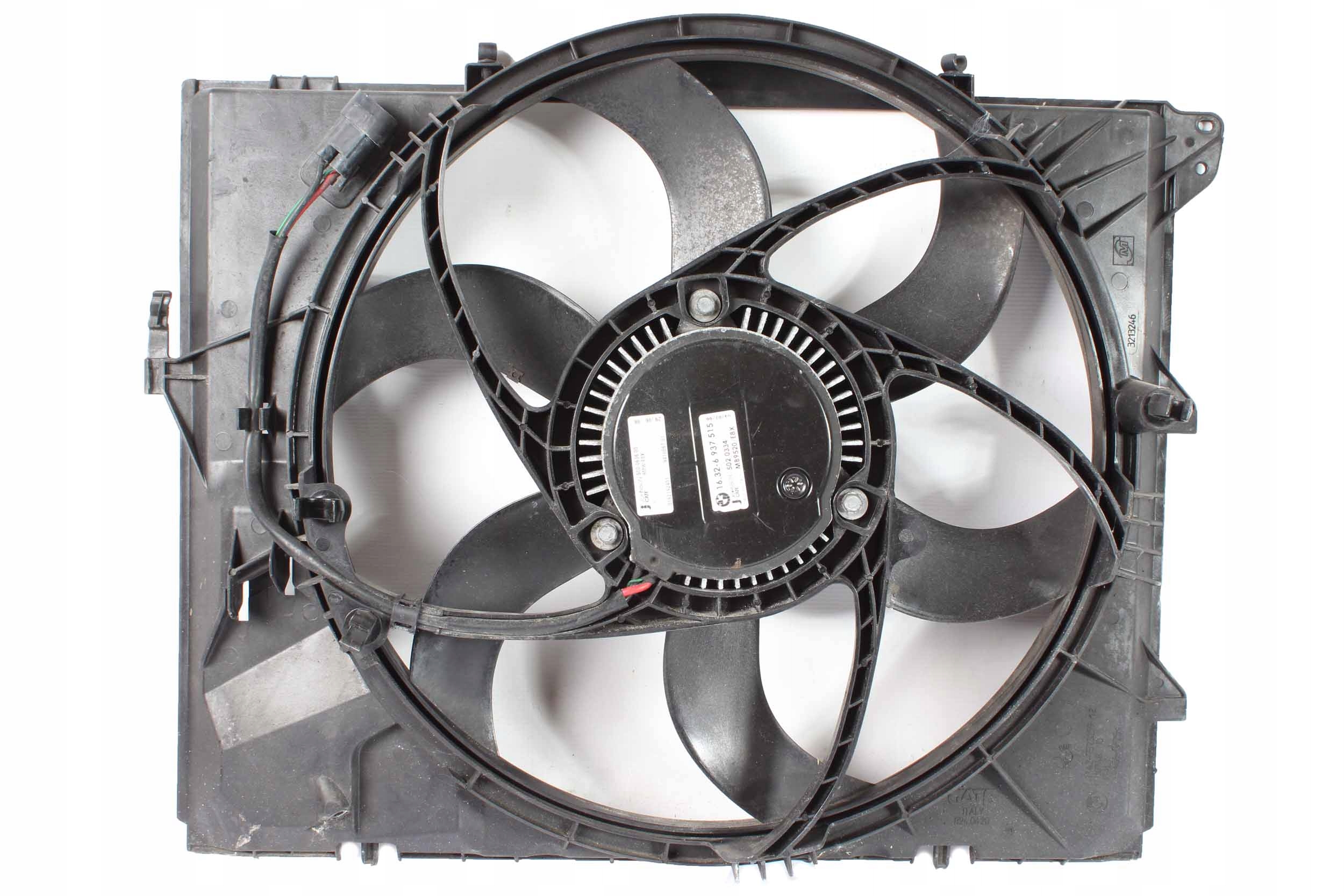 7523259 - BMW E90 E92 320i 325i 330i вентилятор радіатора